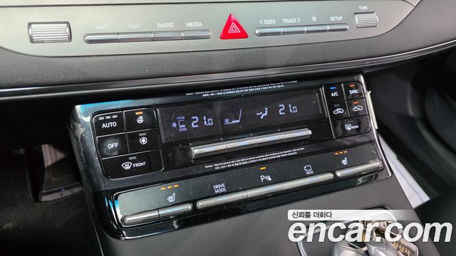 Hyundai Grandeur (IG) 3.0 LPi Rent Car Modern 2022 — фото 19