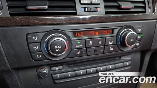 BMW 3 Series (E90) 328i convertible 2013 — фото 17