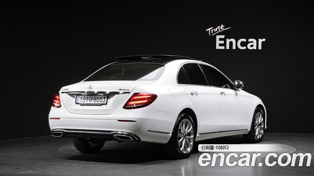 Mercedes-Benz E-Class (W213) E300 4MATIC Exclusive 2019 — фото 2