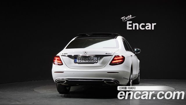 Mercedes-Benz E-Class (W213) E300 4MATIC Exclusive 2019 — фото 4