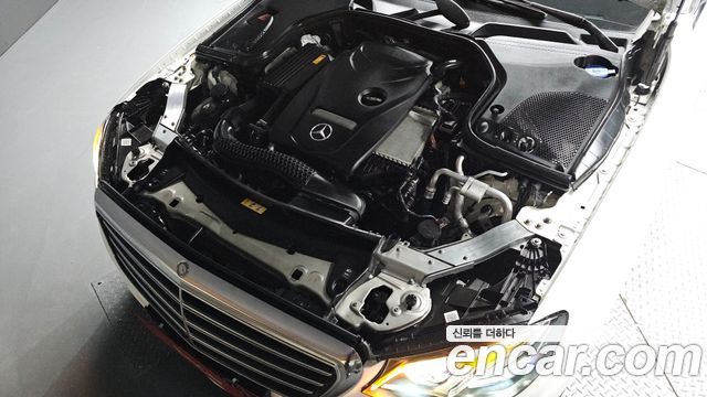 Mercedes-Benz E-Class (W213) E300 4MATIC Exclusive 2019 — фото 6
