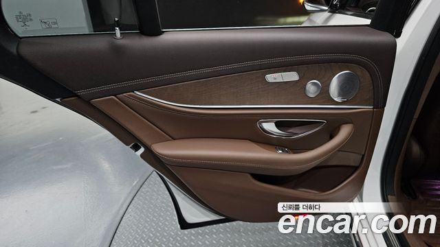Mercedes-Benz E-Class (W213) E300 4MATIC Exclusive 2019 — фото 25