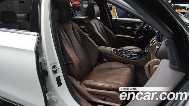Mercedes-Benz E-Class (W213) E300 4MATIC Exclusive 2019 — фото 26