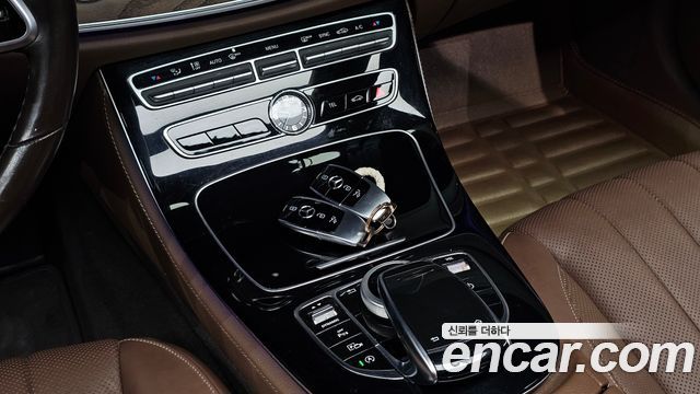 Mercedes-Benz E-Class (W213) E300 4MATIC Exclusive 2019 — фото 28