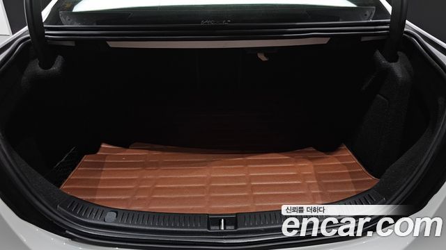 Mercedes-Benz E-Class (W213) E300 4MATIC Exclusive 2019 — фото 32
