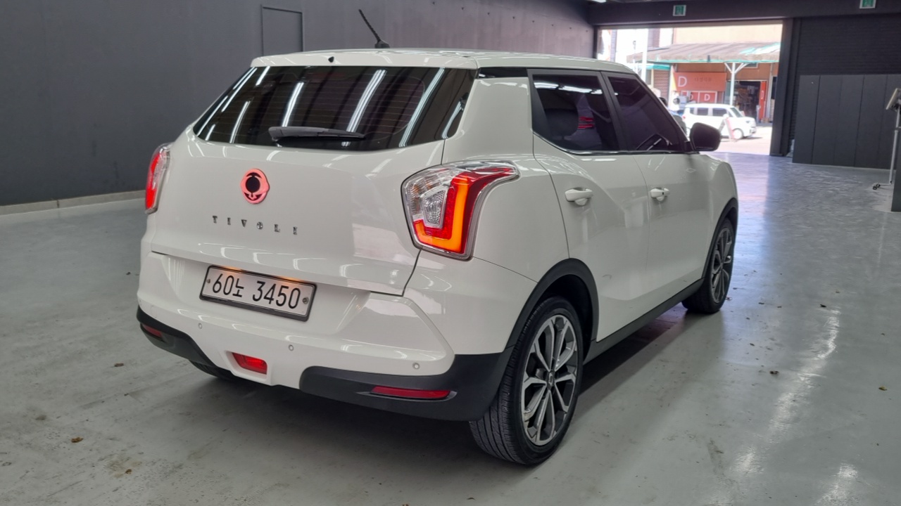 KG Mobility (SsangYong) Tivoli Armor Gear Edition 2WD 2018 — фото 2