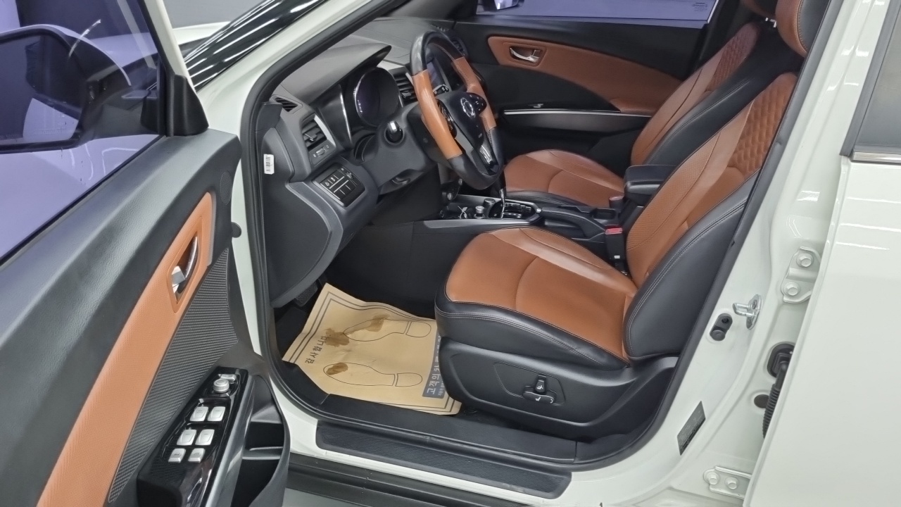 KG Mobility (SsangYong) Tivoli Armor Gear Edition 2WD 2018 — фото 10
