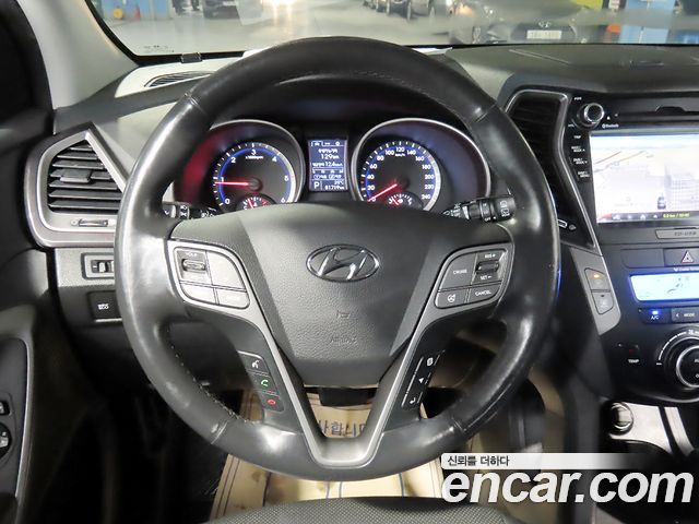 Hyundai Santa Fe (DM) Diesel(e-VGT) 2.0 2WD Premium 2015 — фото 9