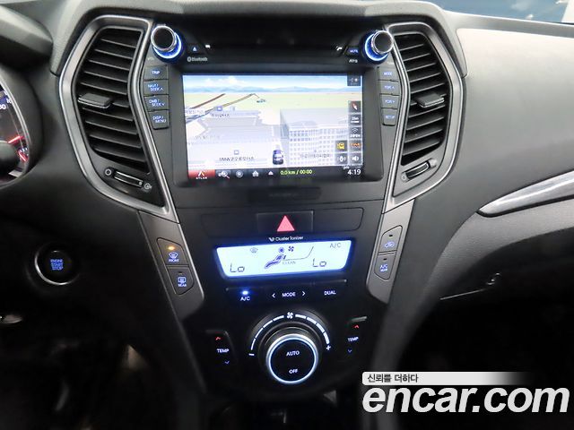 Hyundai Santa Fe (DM) Diesel(e-VGT) 2.0 2WD Premium 2015 — фото 15