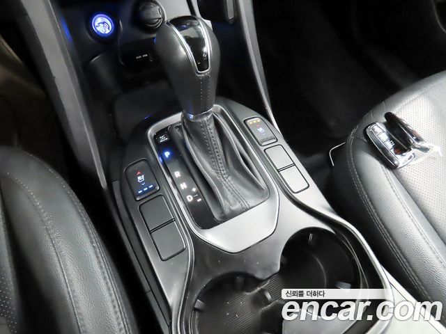 Hyundai Santa Fe (DM) Diesel(e-VGT) 2.0 2WD Premium 2015 — фото 16