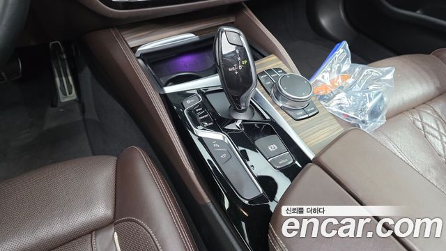 BMW 5 Series (G30) 530i M Sport Package Plus 2018 — фото 9