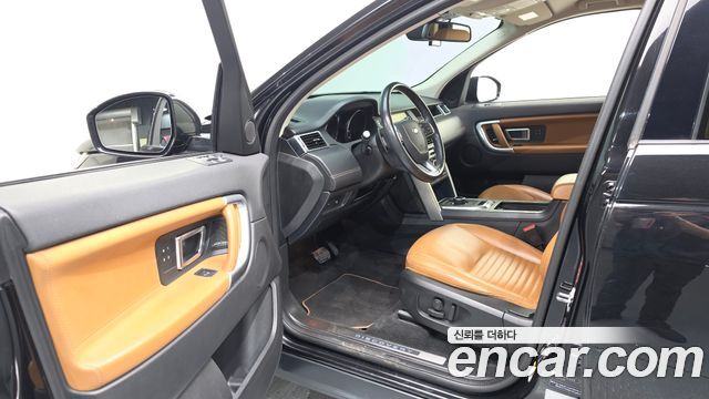 Land Rover Discovery Sport 2.0 TD4 HSE Luxury 2019 — фото 10
