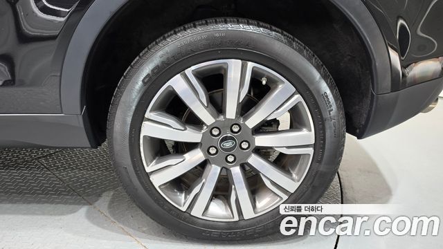 Land Rover Discovery Sport 2.0 TD4 HSE Luxury 2019 — фото 21