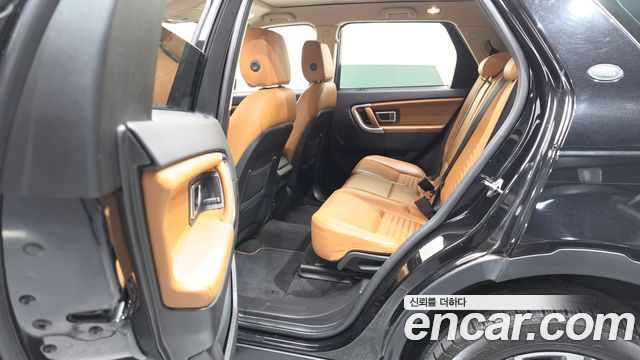 Land Rover Discovery Sport 2.0 TD4 HSE Luxury 2019 — фото 26