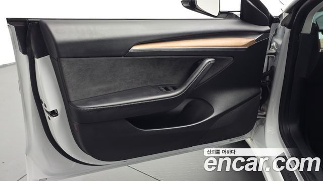 Tesla Model 3 Long Range AWD 2022 — фото 24
