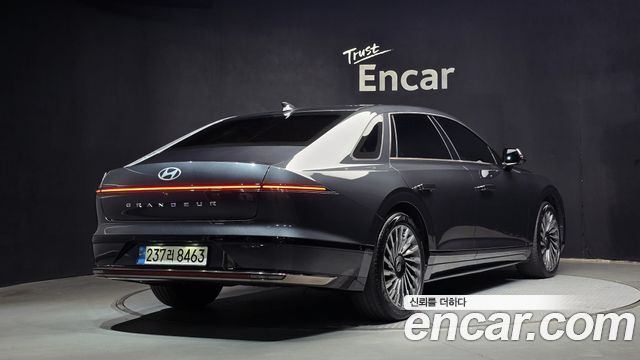 Hyundai Grandeur Hybrid (GN7) Calligraphy 2023 — фото 2