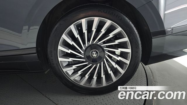 Hyundai Grandeur Hybrid (GN7) Calligraphy 2023 — фото 21