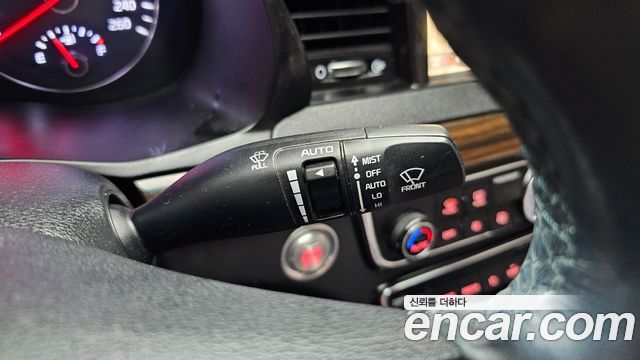Kia K7 3.0 LPI Luxury (Rental Car) 2019 — фото 19