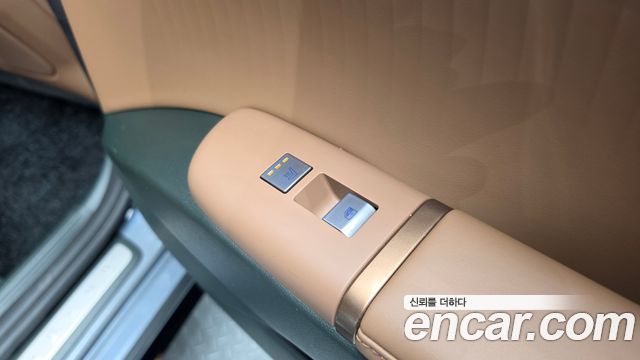 Hyundai Grandeur (GN7) 2,5 Gasoline 2WD Calligraphy 2023 — фото 19