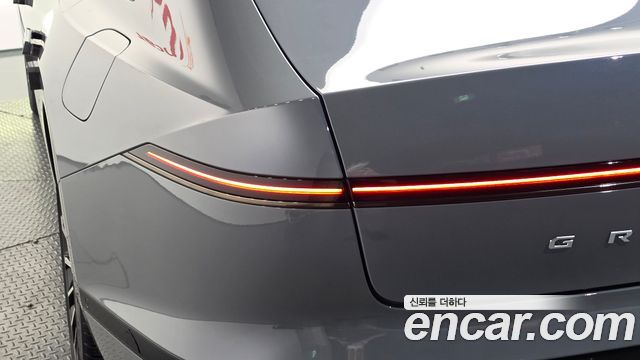 Hyundai Grandeur (GN7) 2,5 Gasoline 2WD Calligraphy 2023 — фото 23