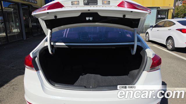 Hyundai Avante (AD) 1.6 GDI Smart 2017 — фото 16