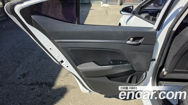 Hyundai Avante (AD) 1.6 GDI Smart 2017 — фото 25