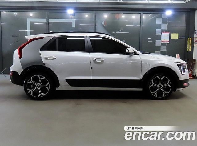 Kia Niro Signature 2022 — фото 3