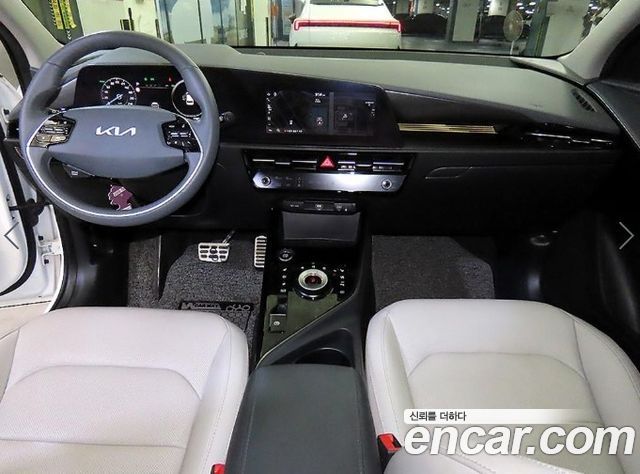 Kia Niro Signature 2022 — фото 10