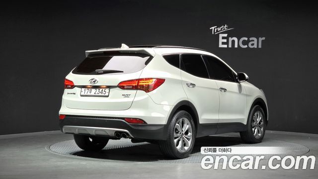 Hyundai Santa Fe (DM) Diesel(e-VGT) 2.0 4WD Exclusive Special 2015 — фото 2