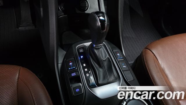 Hyundai Santa Fe (DM) Diesel(e-VGT) 2.0 4WD Exclusive Special 2015 — фото 9
