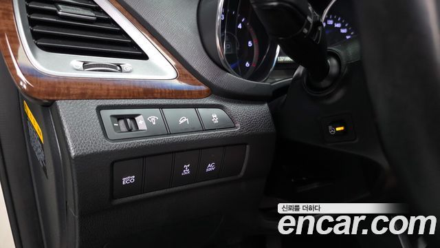 Hyundai Santa Fe (DM) Diesel(e-VGT) 2.0 4WD Exclusive Special 2015 — фото 17