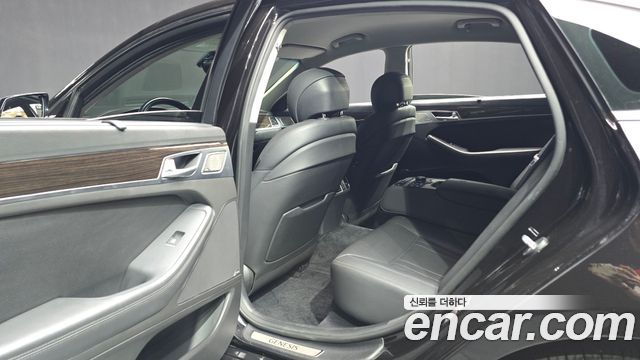 Genesis G80 3.3 GDI AWD Premium Luxury 2018 — фото 11