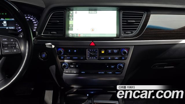 Genesis G80 3.3 GDI AWD Premium Luxury 2018 — фото 14