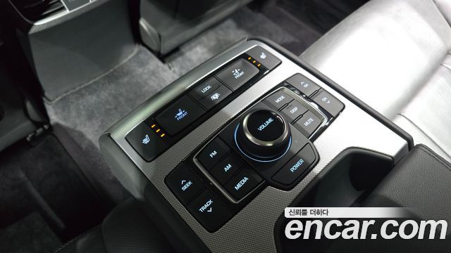Genesis G80 3.3 GDI AWD Premium Luxury 2018 — фото 18