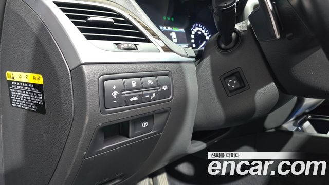 Genesis G80 3.3 GDI AWD Premium Luxury 2018 — фото 20