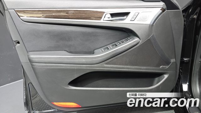 Genesis G80 3.3 GDI AWD Premium Luxury 2018 — фото 24