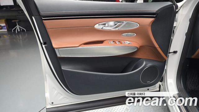 Genesis GV70 2.5T Gasoline 2WD 2024 — фото 24