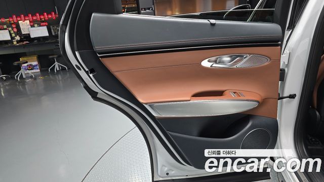 Genesis GV70 2.5T Gasoline 2WD 2024 — фото 25