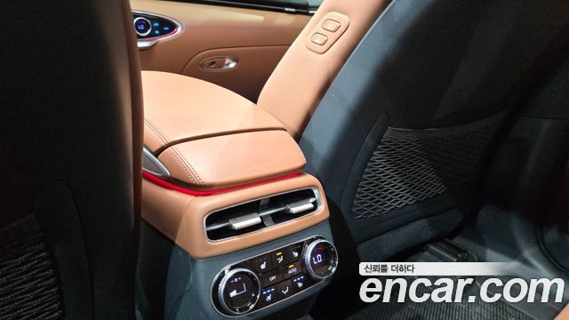 Genesis GV70 2.5T Gasoline 2WD 2024 — фото 32