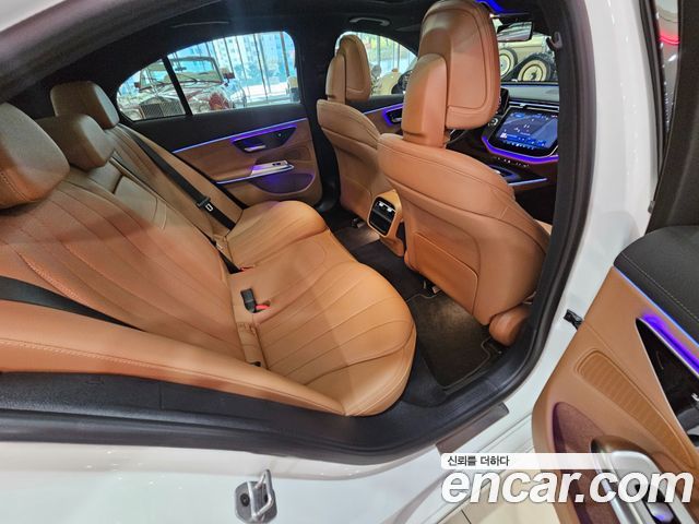 Mercedes-Benz E-Class (W214) E220d 4MATIC Exclusive 2024 — фото 17