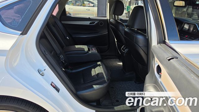 Hyundai Grandeur (IG) 3.0 Exclusive Special 2018 — фото 11