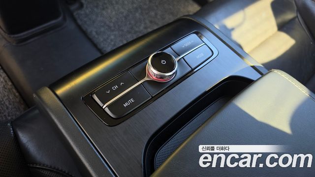 Hyundai Grandeur (IG) 3.0 Exclusive Special 2018 — фото 16