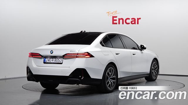 BMW 5 Series (G60) 520i M Sport 2026 — фото 2
