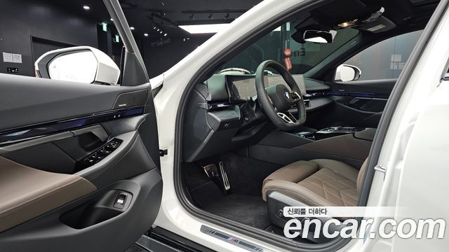 BMW 5 Series (G60) 520i M Sport 2026 — фото 10