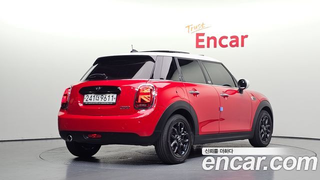 MINI Cooper 5Door HIGH 3rd 2020 — фото 2