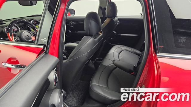 MINI Cooper 5Door HIGH 3rd 2020 — фото 11