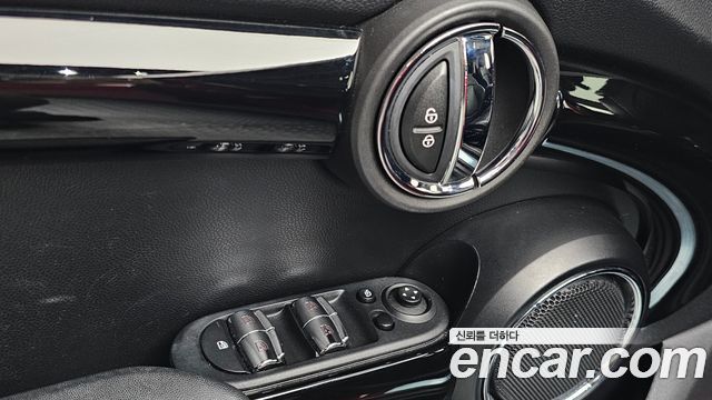 MINI Cooper 5Door HIGH 3rd 2020 — фото 12