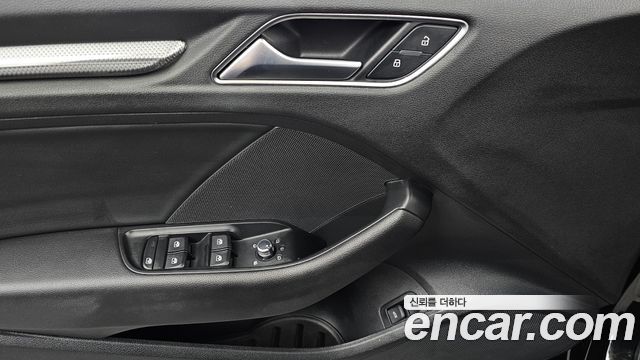Audi A3 40 TFSI 8V 2018 — фото 24