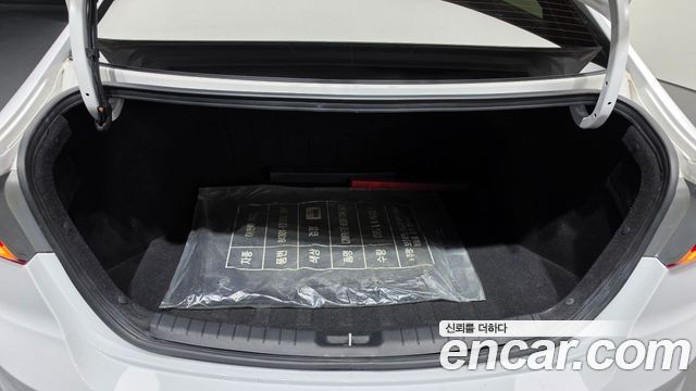 Hyundai Avante (AD) 1.6 GDI Value Plus 2018 — фото 28