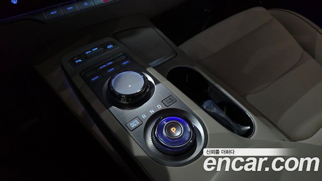 Genesis GV70 2.5T Gasoline 2WD 2022 — фото 9